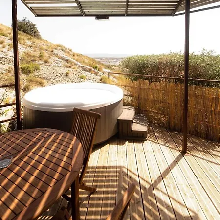 Les Jardins De L'oustal Bed and Breakfast