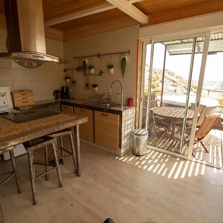 Les Jardins De L'oustal Bed and Breakfast Ναρμπόν