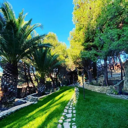 Les Jardins De L'oustal